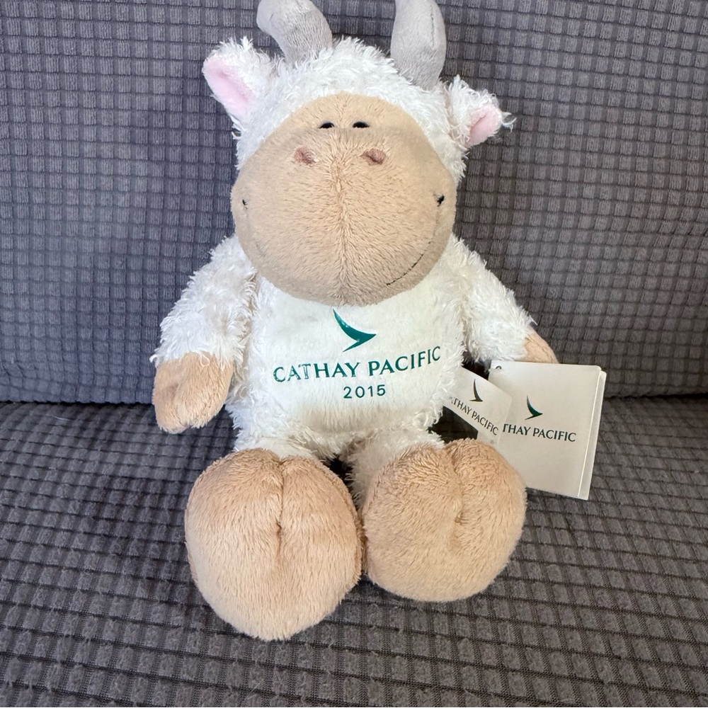 Brand New Cathay Pacific 2015 Year of the Goat Plush Toy 11” inch